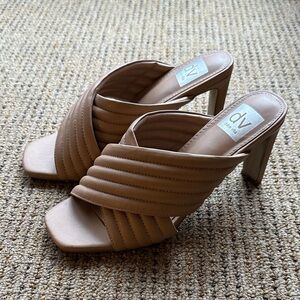 DV by Dolce Vita Women's Brown Quilted Mules